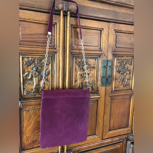 Vintage Suede Dark Plum Crossbody/Shoulder bag Made in Canada - Picture 5 of 16